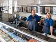 Piet en Carla Neerbos van Vishandel Neerbos stoppen na 40 jaar met hun viskraam.