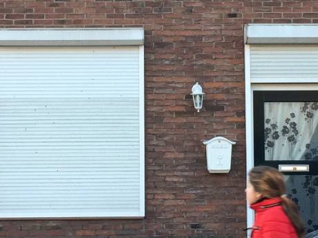 Bewoner beschoten huis Nieuwegein: ‘Geen kogelgaten, dat is voor ventilatie’