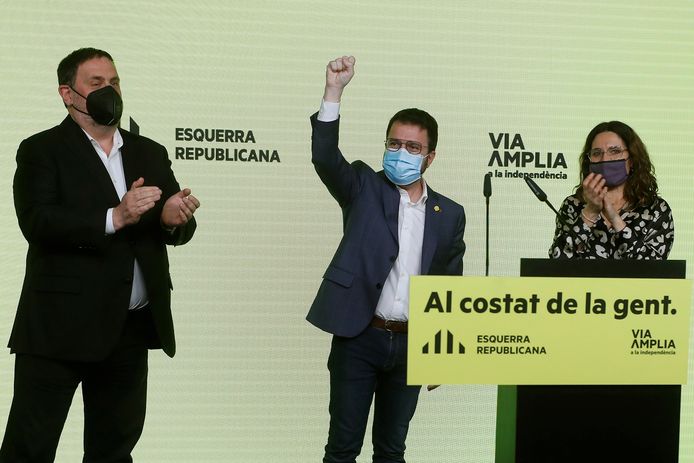 De beslissing treft onder meer Oriol Junqueras (links), de voormalige vicepremier van Catalonië.