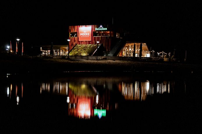 Restaurant Moeke aan de Lentse Plas.