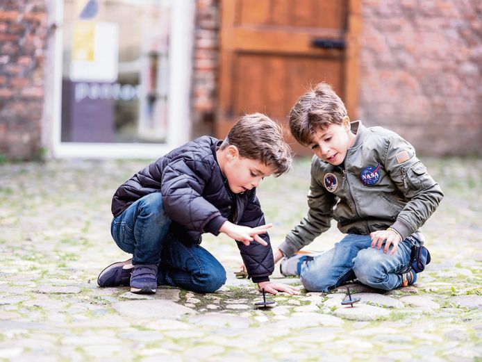 Het Speelgoedmuseum Deventer heeft een buitenspeelroute ontwikkeld. Het interactieve programma bevat zowel klassieke als nieuwe buitenspellen.