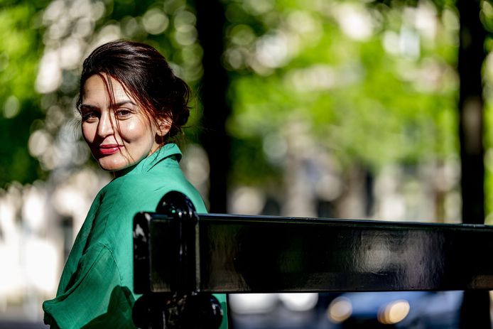 VVD zet ex-terroriste Sahla uit de partij wegens ‘ontfutselen’ kleine ...