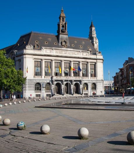 Une statue de l’hôtel de ville de Charleroi, “à la gloire des vétérans coloniaux”, va être “contextualisée”