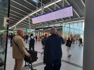 Ook treinverkeer Utrecht ontregeld door storing, drukte en verdwaalde blikken op CS