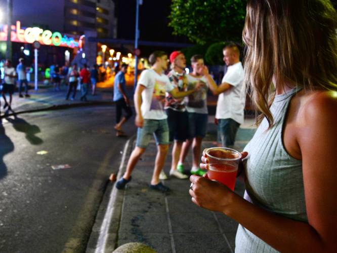 Nieuw-Zeelandse politie heeft voorstel tegen comazuipen bij studenten: “Open meer pubs”