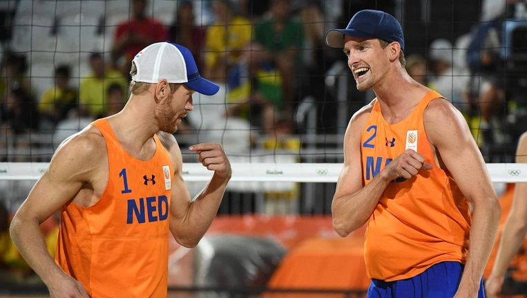 Alexander Brouwer (L)en Robert Meeuwsen vieren hun punt Beeld anp
