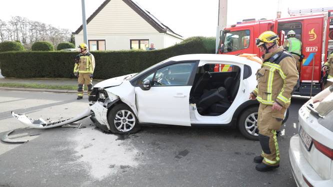 Twee gewonden bij ongeval in Sint-Lenaarts