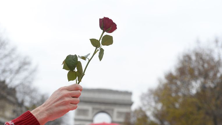 Burgerprotest in Parijs om burgers op te roepen meer voor het klimaat te doen. Beeld afp
