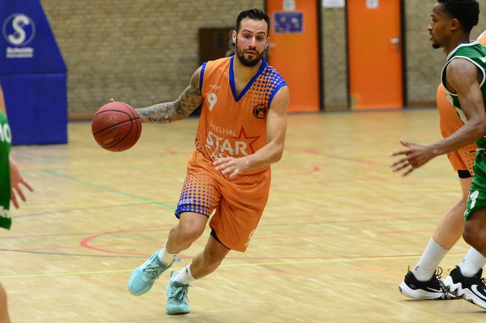 Ivan Perez is aan zijn laatste wedstrijden toe als basketbalspeler.