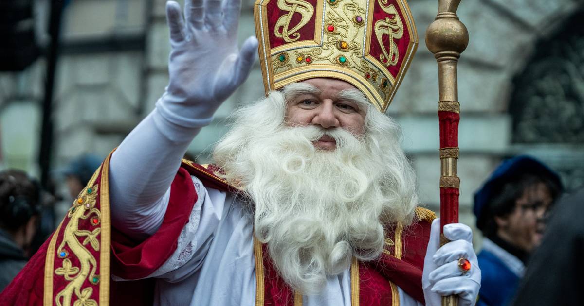 Haarzelf Tenen rand Zie ginds komt de stoomboot: Sinterklaas komt op 12 november aan in  Antwerpen | Antwerpen | hln.be