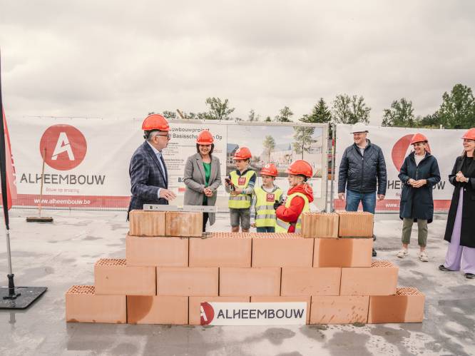 Eerste steen van basisschool in Geraardsbergen gelegd