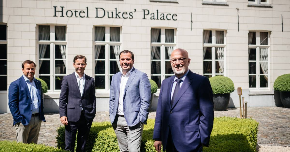 PORTRAIT.  Wealthy real estate family donates Ostend’s first hotel in 25 years, although father-founder was recently knocked out by sons: who is the Degroote family?  |  Exclusively for subscribers