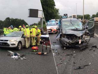 Twee personen in levensgevaar na zwaar ongeval op E40 in Kortenberg: wagen valt plots stil op snelweg wegens technisch defect