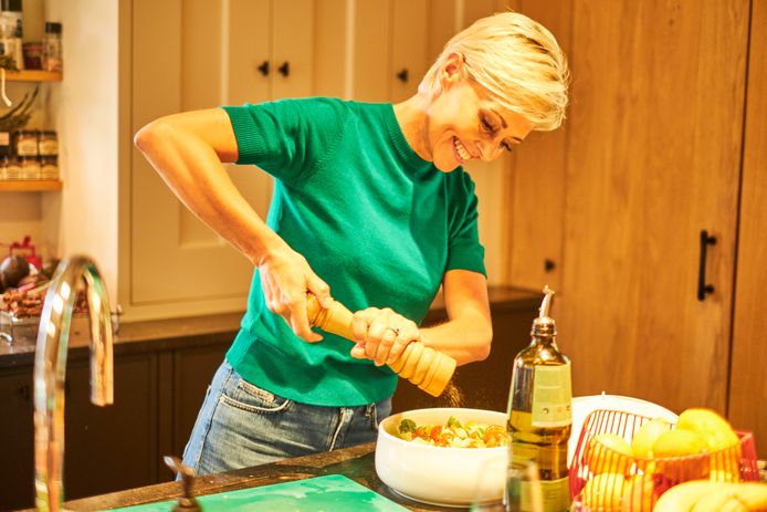 Rani De Coninck deelt recepten en laat zien hoe je op een makkelijke manier je keuken organiseert.