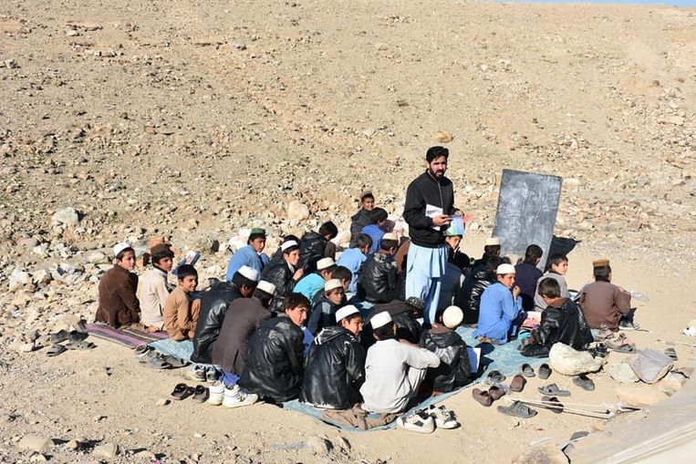 Onderwijs op het platteland van Afghanistan. Beeld rv