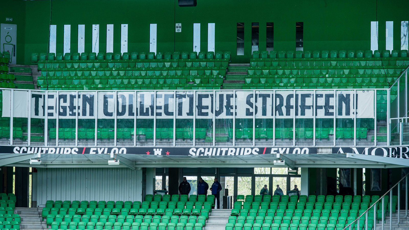 KNVB deelt forse straf uit aan fan die Jetro Willems klap gaf, FC