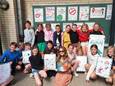 De vierdejaars van basisschool De Kriebel gingen woensdag creatief aan de slag met de postkaartjes.
