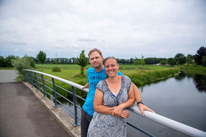 Wilfred en Harriëtte Knigge zijn voor even terug in Nederland. Na negen weken vakantie vertrekken ze weer voor hun werk naar Papoea Nieuw Guinea.