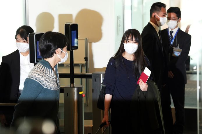 La principessa Mako e suo marito lasciano il Giappone.