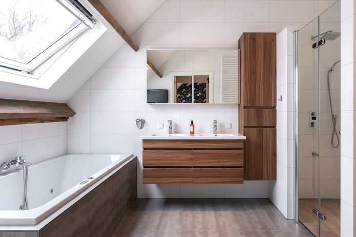 Een badkamer in het huis aan de Mooieweg