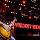 Slash rockt met Ozzy, Iggy en Fergie