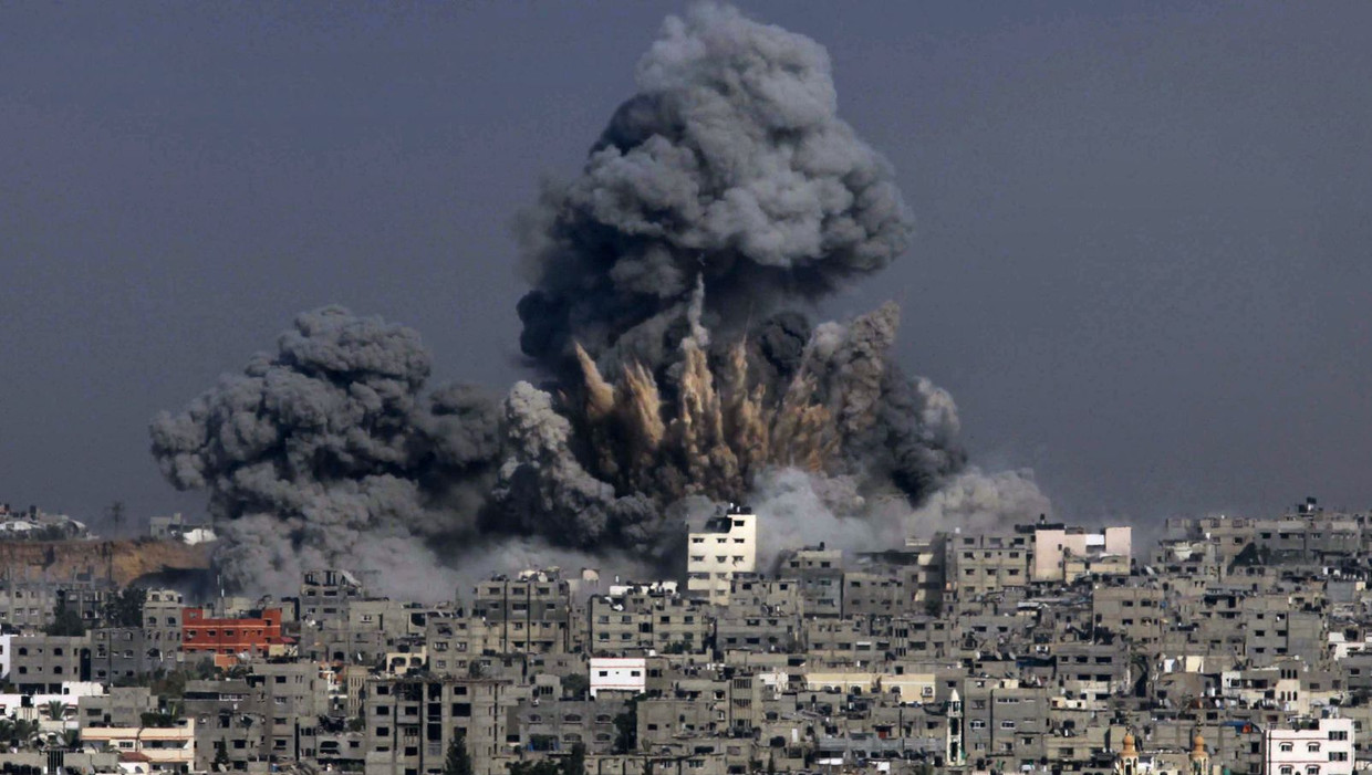 Israël voerde in de nacht van maandag op dinsdag zeer zware bombardementen op de Gazastrook uit. Beeld afp