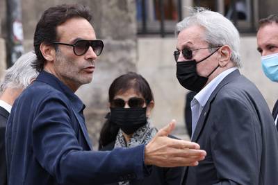 Alain Delon attaque son fils Anthony en justice, les plaintes précédentes classées sans suite
