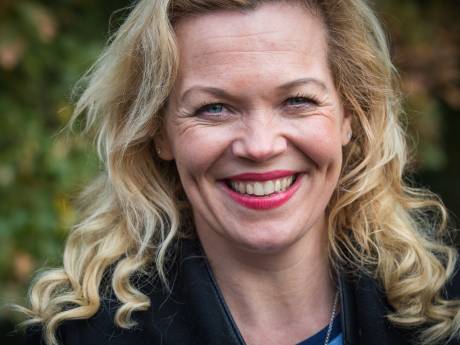 Tafeldame zegt medewerking met Vandaag Inside op om uitspraken Johan Derksen