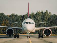 Verontwaardiging over groene campagne Eindhoven Airport: ‘Misleiding want vliegen is niet duurzaam’