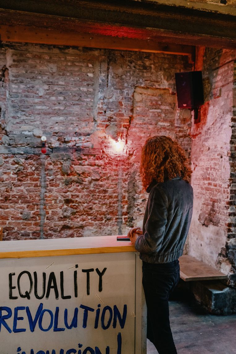 Tine* is transgender. ‘Wanneer ik geïntimideerd word, gebeurt dat in 99 procent van de gevallen dan ook door cismannen.’  Beeld Wouter Van Vooren
