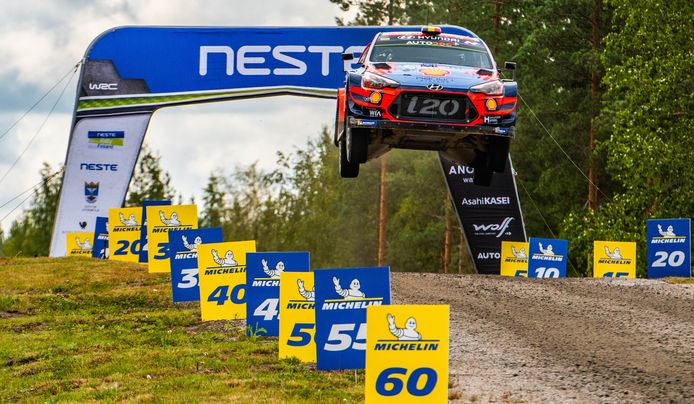 Neuville tijdens de Rally van Finland.