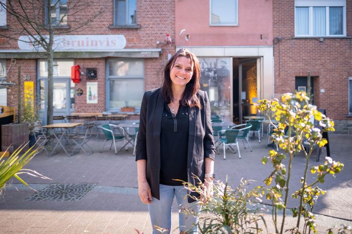 Sofie Segers opent in mei restaurant La Focena naast café De Bruinvis in Hombeek, maar werkt nu al met takeaway en serveert ook bij de buren.