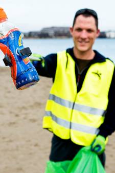 Hengelsporters vissen in Cattenbroekerplas naar.. zwerfafval; ‘Wij merken gewoon dat er veel troep ligt’