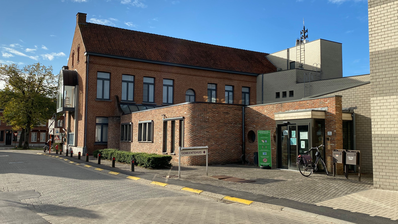 Gemeente houdt vast aan dienstverlening op afspraak Foto hln.be