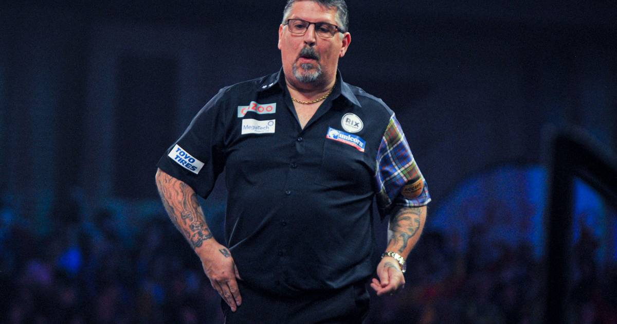 World cup darts results.  Simon Whitlock goes down after an unprecedented match from Anderson, Chisnall and Williams continue |  Arrows
