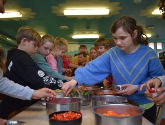 Gemeentelijke Basisschool Sleidinge bespaart 200.000 liter water met plantaardig aperitiefmoment 