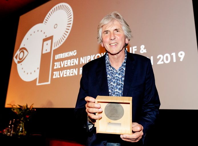 Felix Meurders met de oeuvreprijs Ere Zilveren Reissmicrofoon, Meurders mag de oeuvreprijs in ontvangst nemen voor zijn radiocarriere.