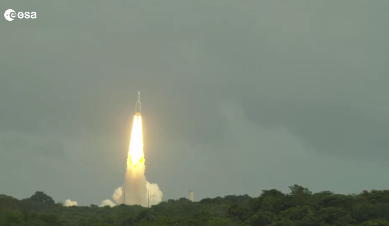 The live broadcast showed how the Ariane 5 rocket with Juice on board was successfully launched in French Guiana.  ESA's photo