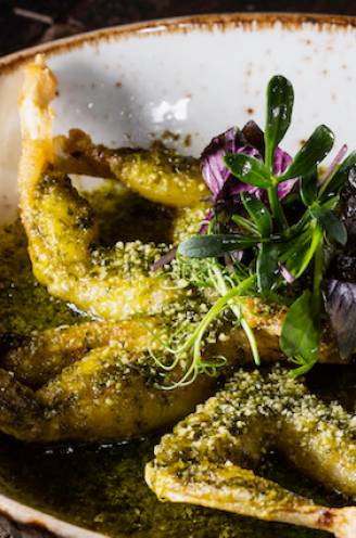 Waar eet ... VTM-sportanker Lies Vandenberghe? "Ik ben het gelukkigst met een pak friet met stoofvleessaus van hier"