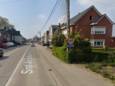 BORNEM - De Sint-Amandsesteenweg in Bornem waar het zinkgat werd aangetroffen.