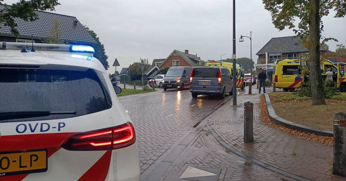 112 Nieuws: Twee gewonden bij botsing in Bornerbroek | Vrouw naar het ziekenhuis na ongeluk in Deventer.