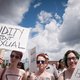 Vrouwen houden topless protest in Canada