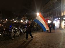 Utrechters protesteren tegen fascisme: ‘Pijnlijk na 80 jaar weer een NSB-vlag op de Maliebaan te zien’