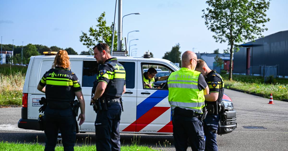 Motorrijder (50) met ernstige verwondingen naar het ziekenhuis na aanrijding op gebr. Wrightlaan in 