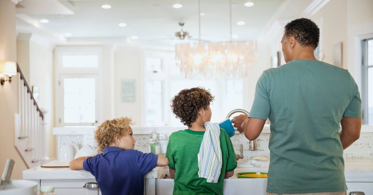 Sos Mijn Man Helpt Niet In Het Huishouden 6 Handige Tips Familie Hln Be