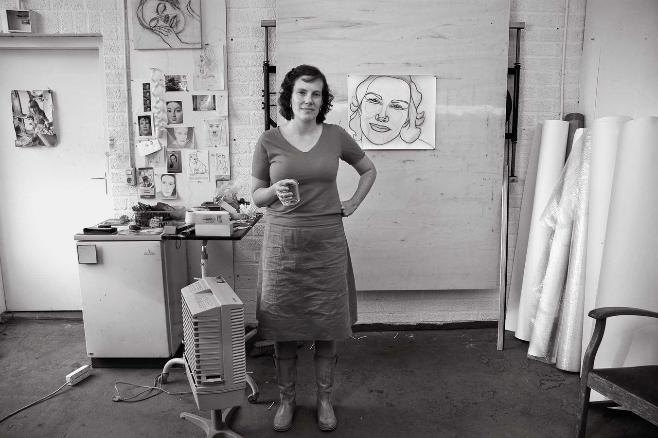 Rosemin Hendriks is een van de kunstenaars die door Ivonne Zijp in het atelier werd geportretteerd. foto Ivonne Zijp