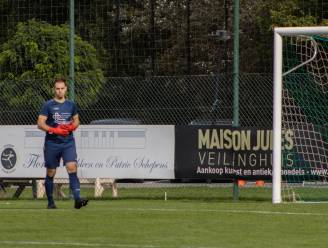 Twee vroege rode kaarten leiden tot 7-1-nederlaag voor Jordi De Jonge en Sint-Denijs: “Al het geluk van voorbije seizoen zat nu tegen”