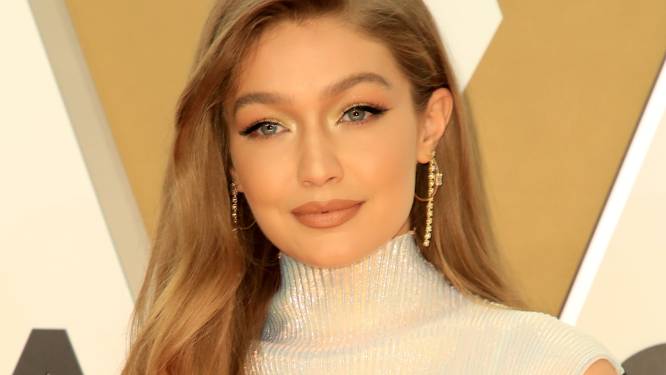 Gigi Hadid leert dochter in Nederlands ‘oma’ zeggen na nare opmerking over vader