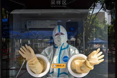 Peking versoepelt coronamaatregelen, besmettingen Shanghai lager