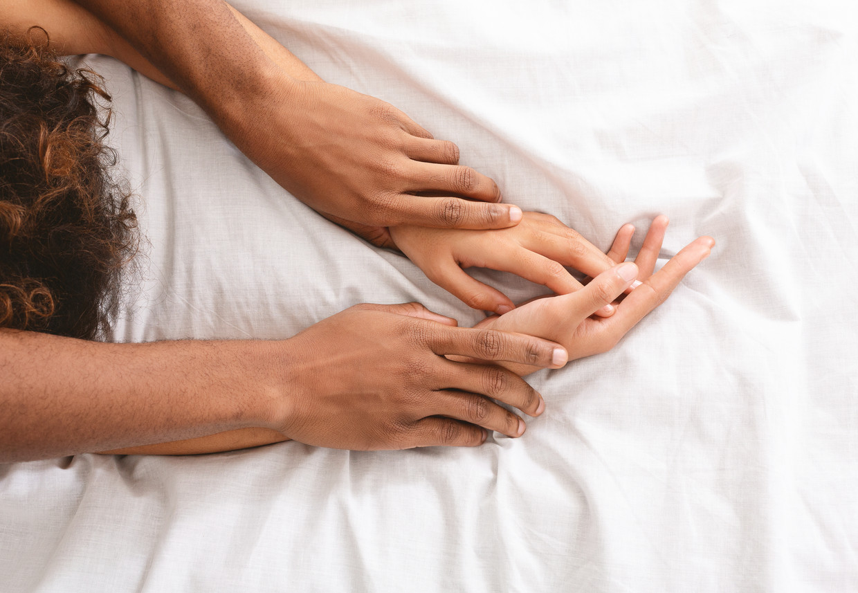 De slaapkamergeheimen van Marianne (56): “Mijn man is mijn liefde, die ander is alleen lust” Beeld 